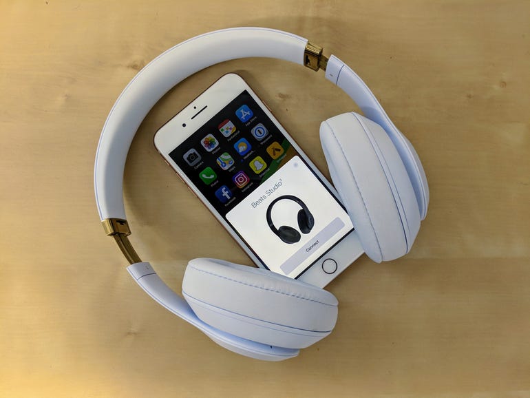 how to connect studio 3 beats to iphone