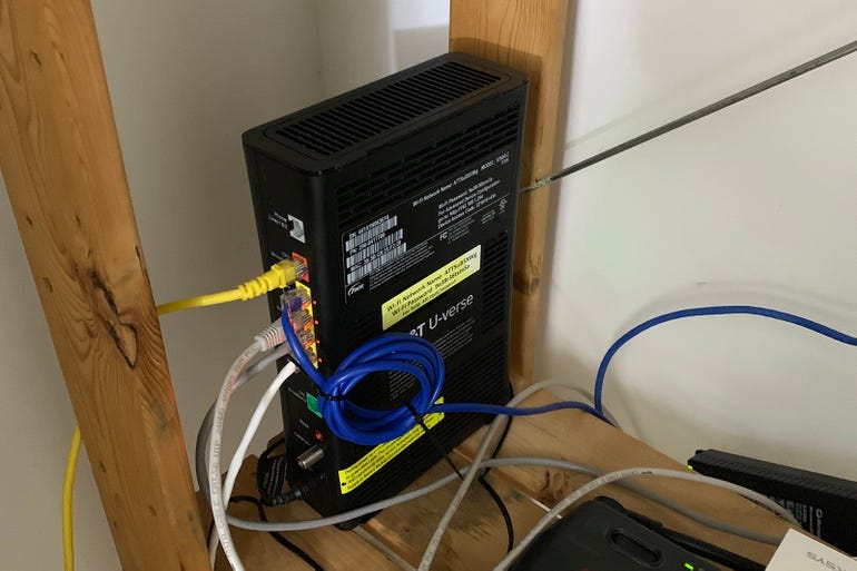 How AT&T installs Fiber 1000 broadband internet in a home | ZDNet