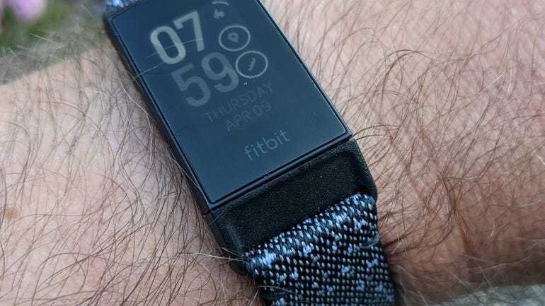 fitbit charge 4 ios