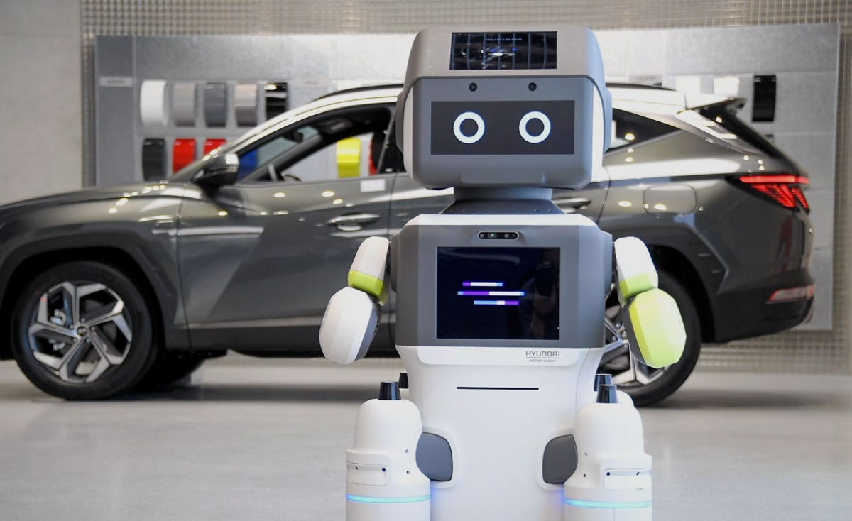 Hyundai Debuts Dal E Your Future Customer Service Robot Zdnet