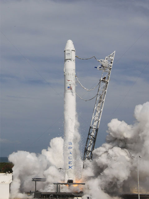 spacex-test-launch-at-cape-canaveral-april-2012.jpg