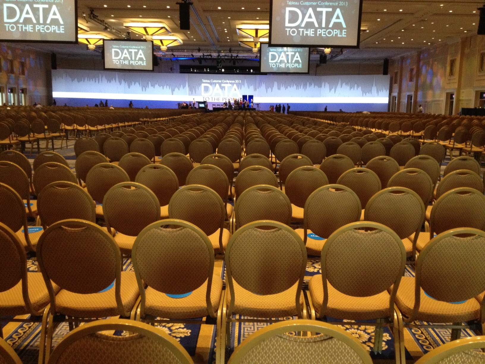 conference-hall-empty-gaylord-national-convention-center-september-2013-photo-by-joe-mckendrick.jpg