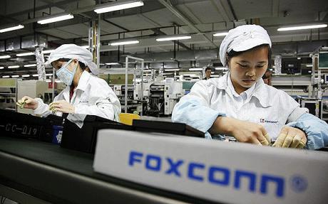 foxconn-to-lose-workers-after-cutting-working-hours.jpg