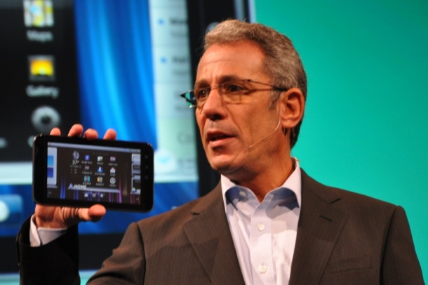 Michael Tatelman holds the Dell Streak 7 tablet