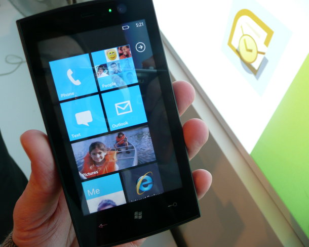 Microsoft Windows Phone 7 Series prototype at MWC