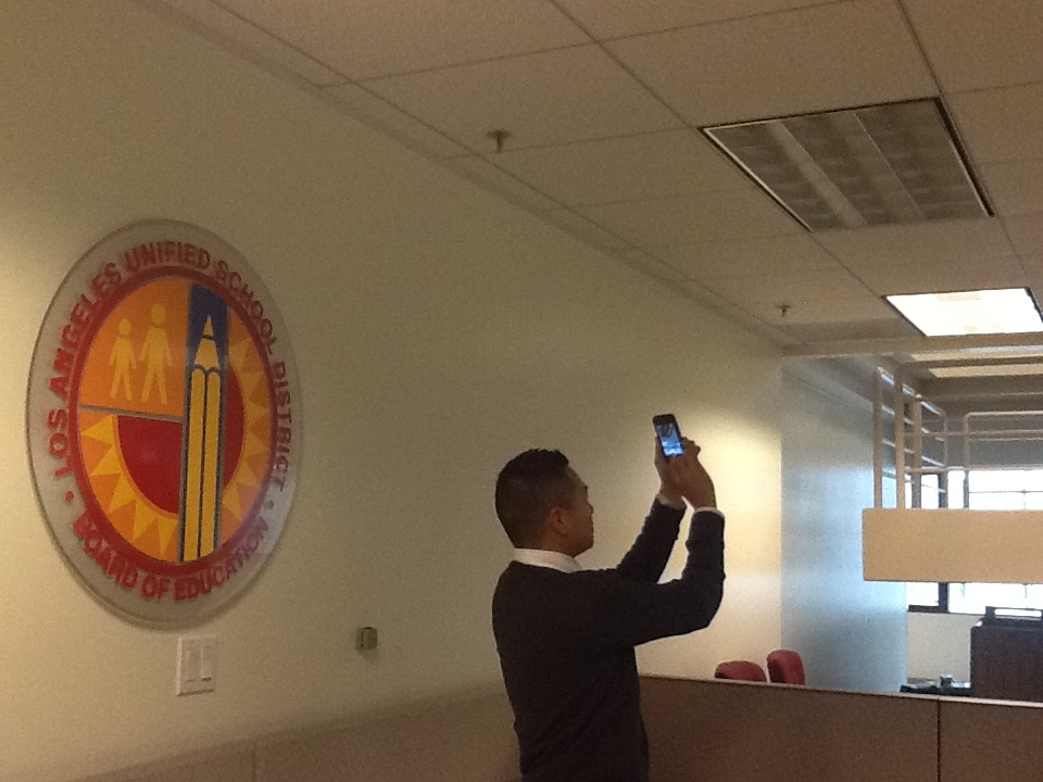 Danny Lu with the Facilities Services Division of the Los Angeles Unified School District sends photo for analysis.