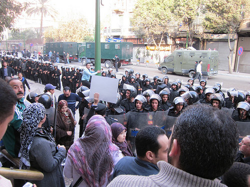 riot-police-in-egypt.jpg