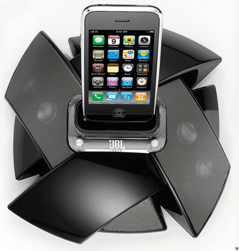 zdnet-jbl-on-stage-iphone-ipod-speaker-dock.png