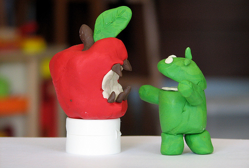 apple-android-fight.jpg