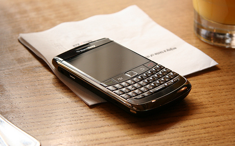 phone-bb-table-flickr-igen-zaw2.png