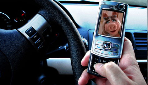 sexting-car-miss-piggy-obviously-zaw2.png