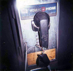 broken-pay-phone.jpg