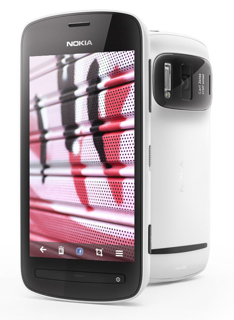 nokia-808-pureview-whiteback-and-front.jpg