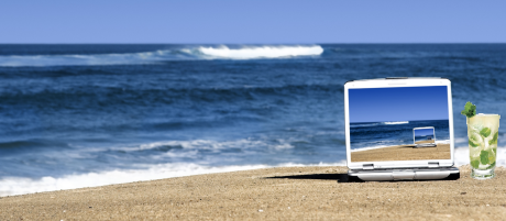 mojito-beach-laptop-sea-summer-apps-zaw2.png
