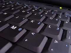 Researchers hack wired keyboards, hijack keystrokes