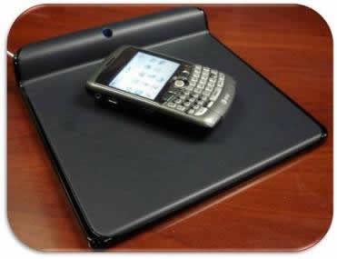 wipower-blackberry-charging-wirelessly.jpg