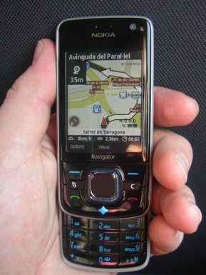 MWC08: The Nokia 6210 Navigator with magnetic compass keeps you on the path