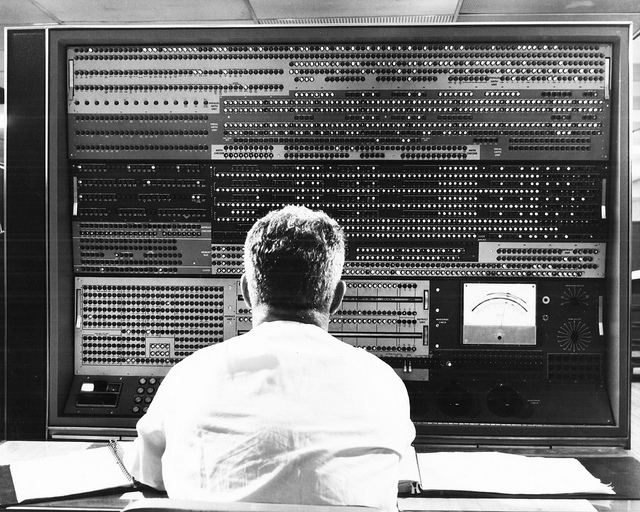 ibm-stretch-computer-1960-640px.jpg