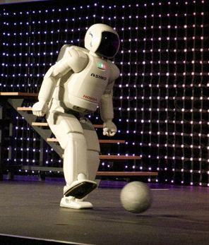 ASIMO-photo from Honda News Release Site 3