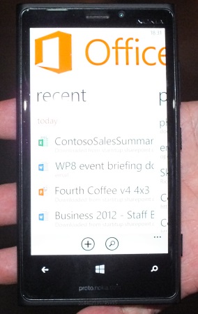 Windows_Phone_8_Lync_Office