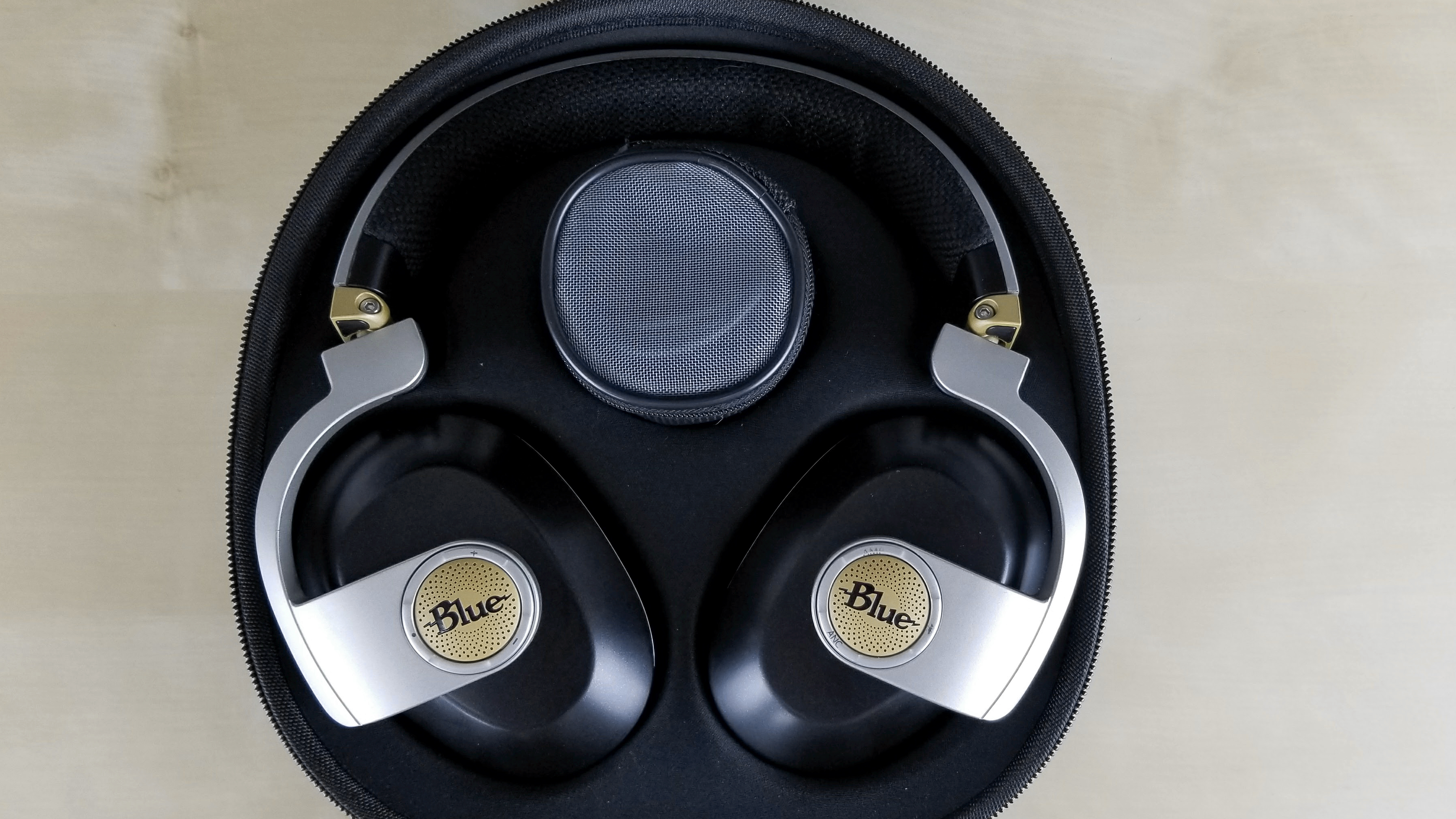 Blue Microphones Satellite review: Worthwhile wireless headphones 