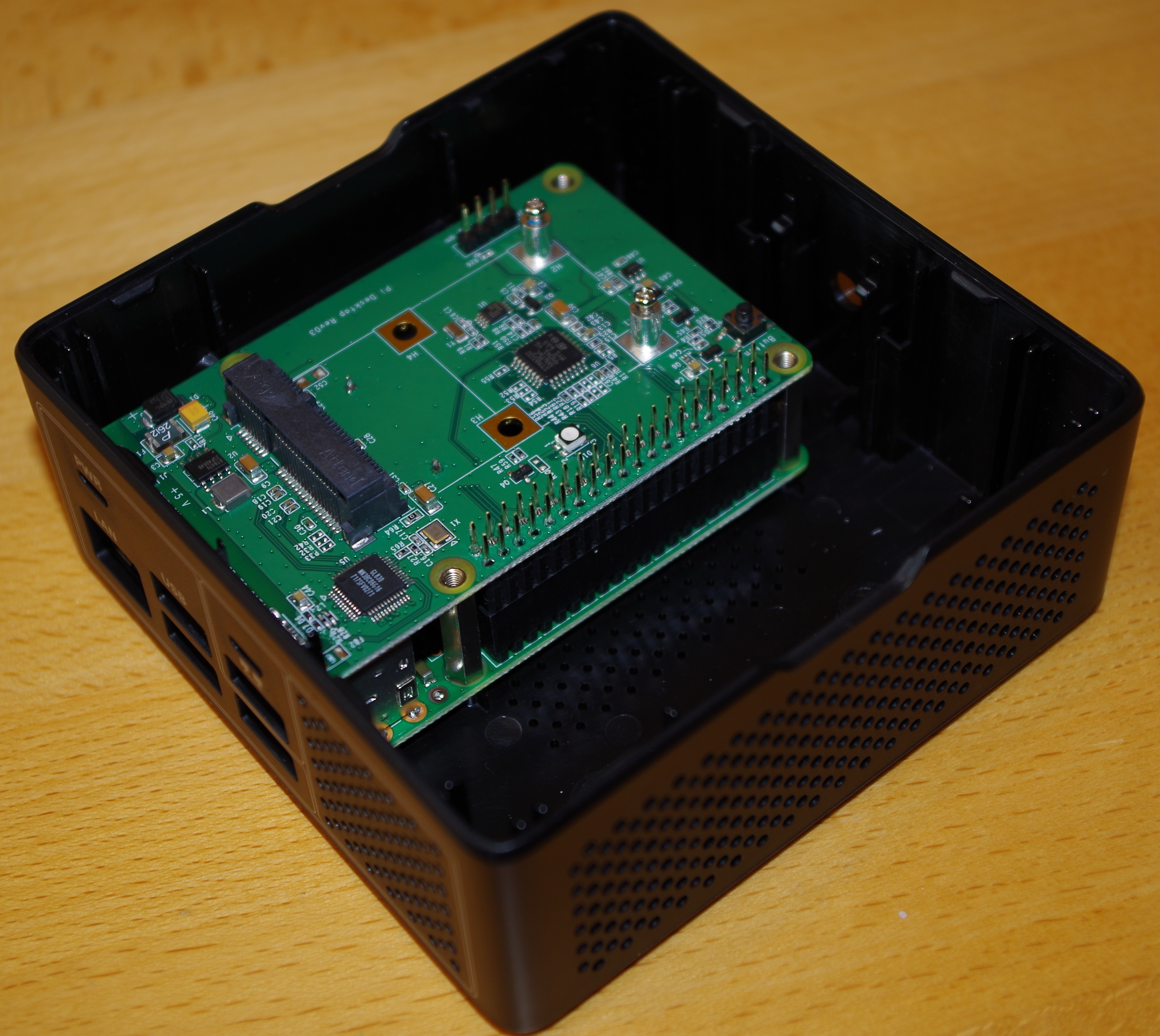 Raspberry Pi: Hands-on with the Pi-Desktop kit