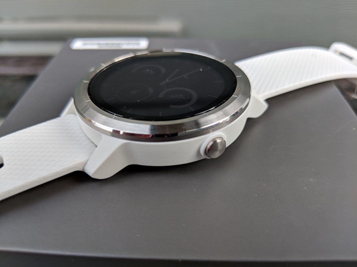 En god ven udlejeren rim Garmin Vivoactive 3 review: A solid mid-range GPS sports watch with  wireless payment support | ZDNET