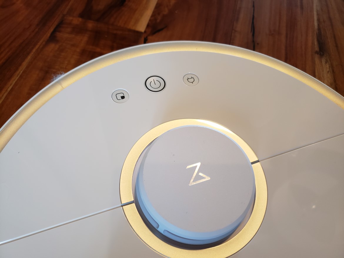 Roborock S5 robot vacuum review: Powerful, intelligent competitor takes  care of your chores