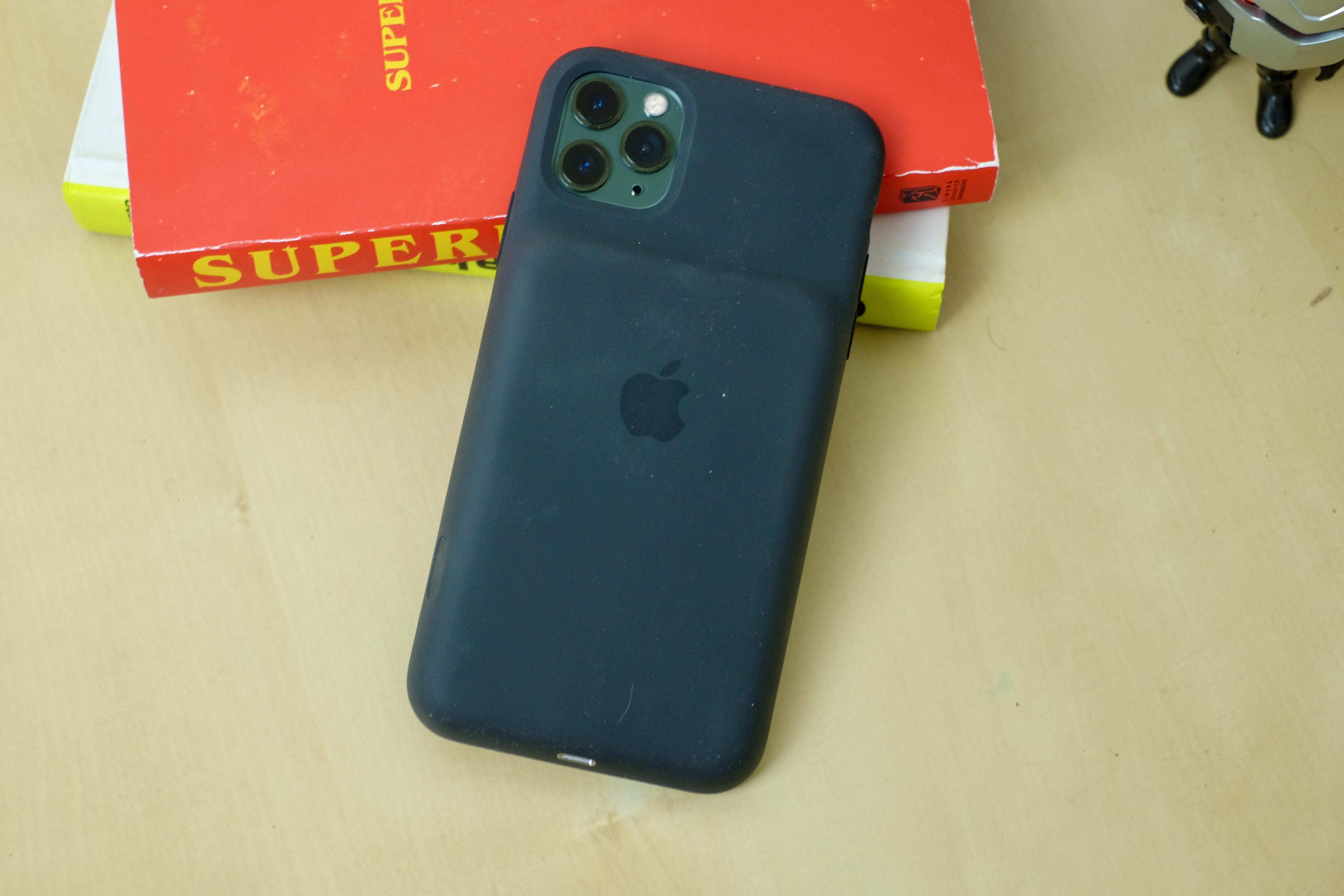 Apple's iPhone Smart Battery Case This battery case proves useful in more ways than one | ZDNET
