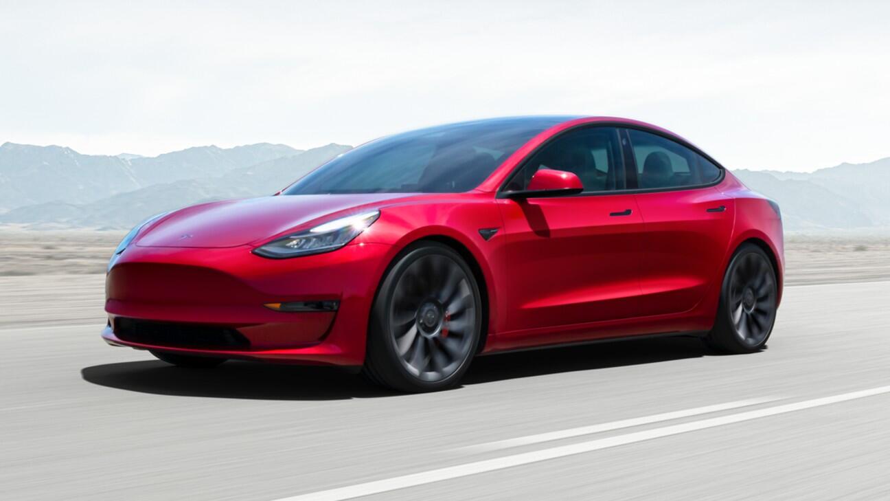 Tesla : Elon Musk jure que la conduite autonome c'est pour la fin de l'année