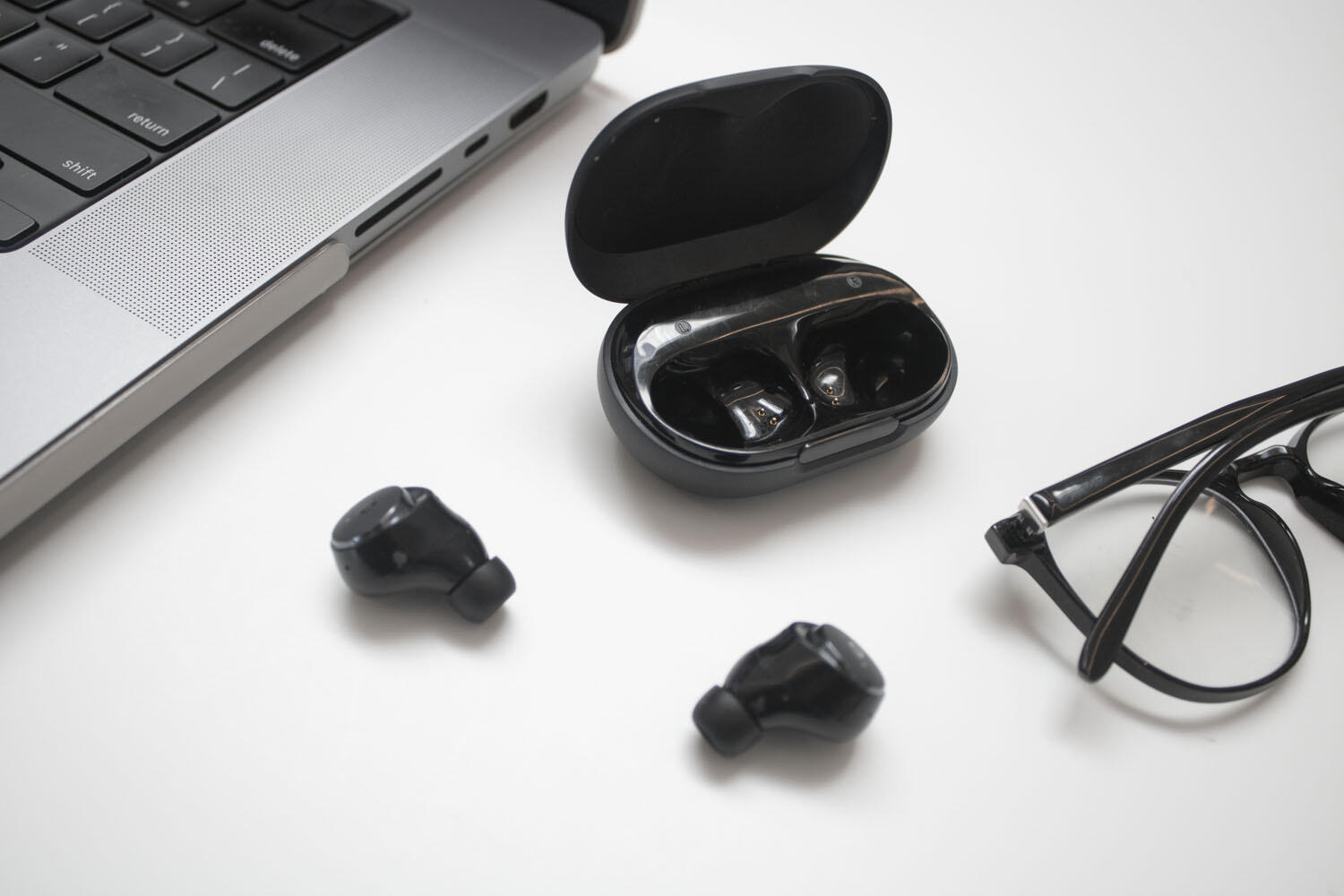 These $99 Anker earbuds last longer than your AirPods | ZDNET