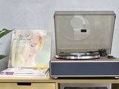 Get the best audio of present and antiquity with this Bluetooth turntable