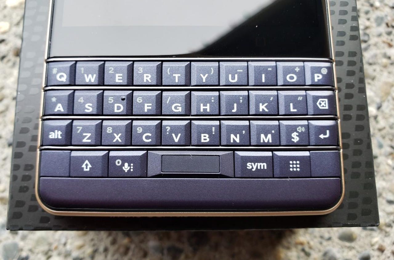 blackberry-key2-le-2.jpg