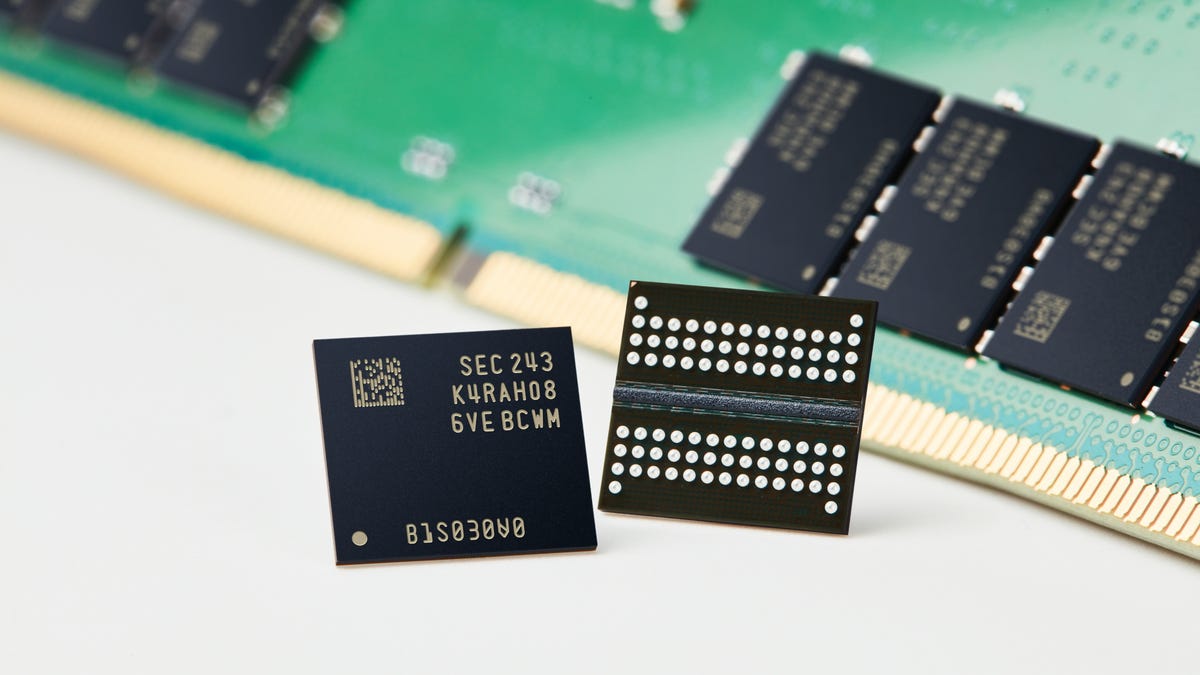 Samsung starts mass production of advanced 12nm DDR5 DRAM