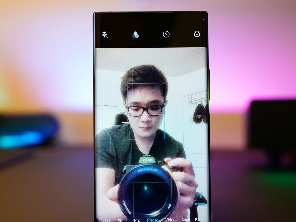 ZTE Axon 40 Ultra hands-on: The future of selfie cameras…sort of