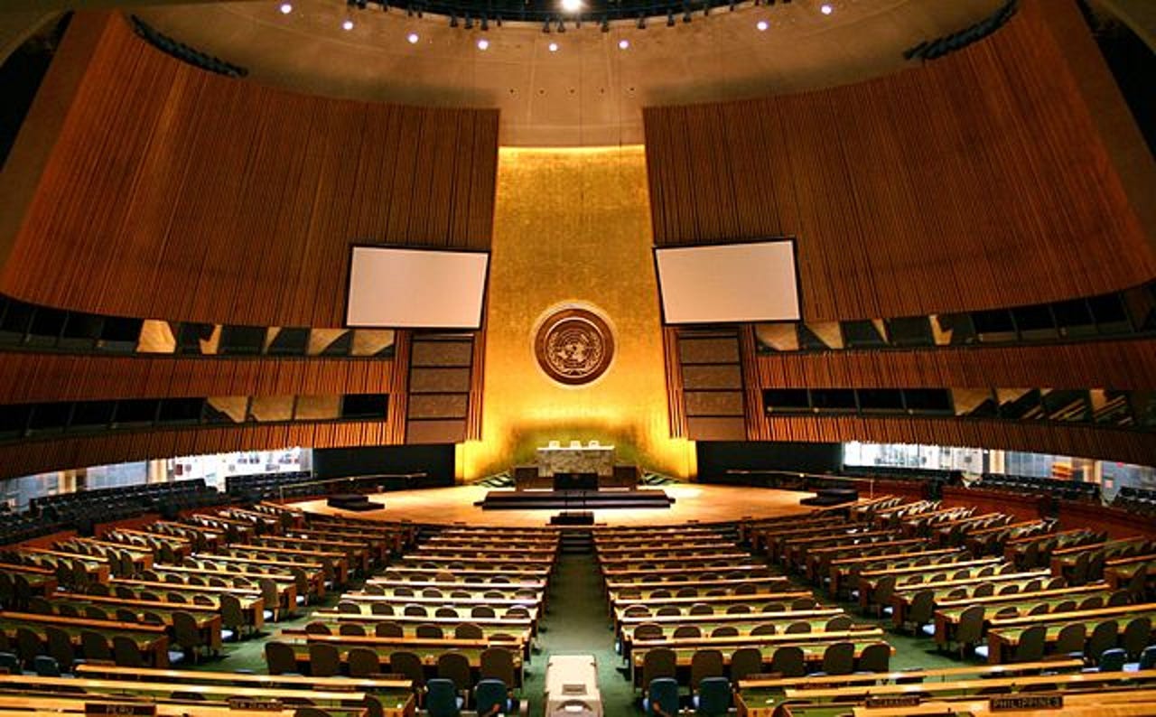 640px-UN_General_Assembly_hall
