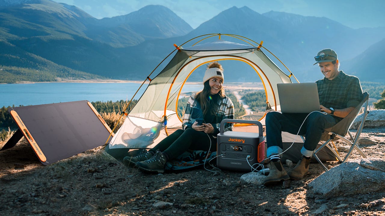 People camping with Jackery Explorer 1500 Pro Portable Power Station