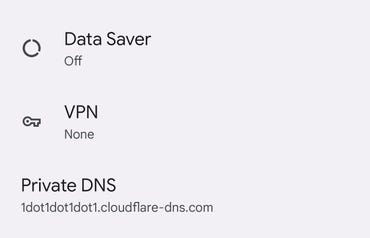 Personal DNS entry in Android settings.