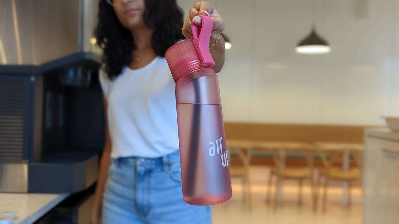 I tried Kim Kardashian's $45 water bottle that 'tricks' you into tasting  flavors - I was so hydrated but very confused