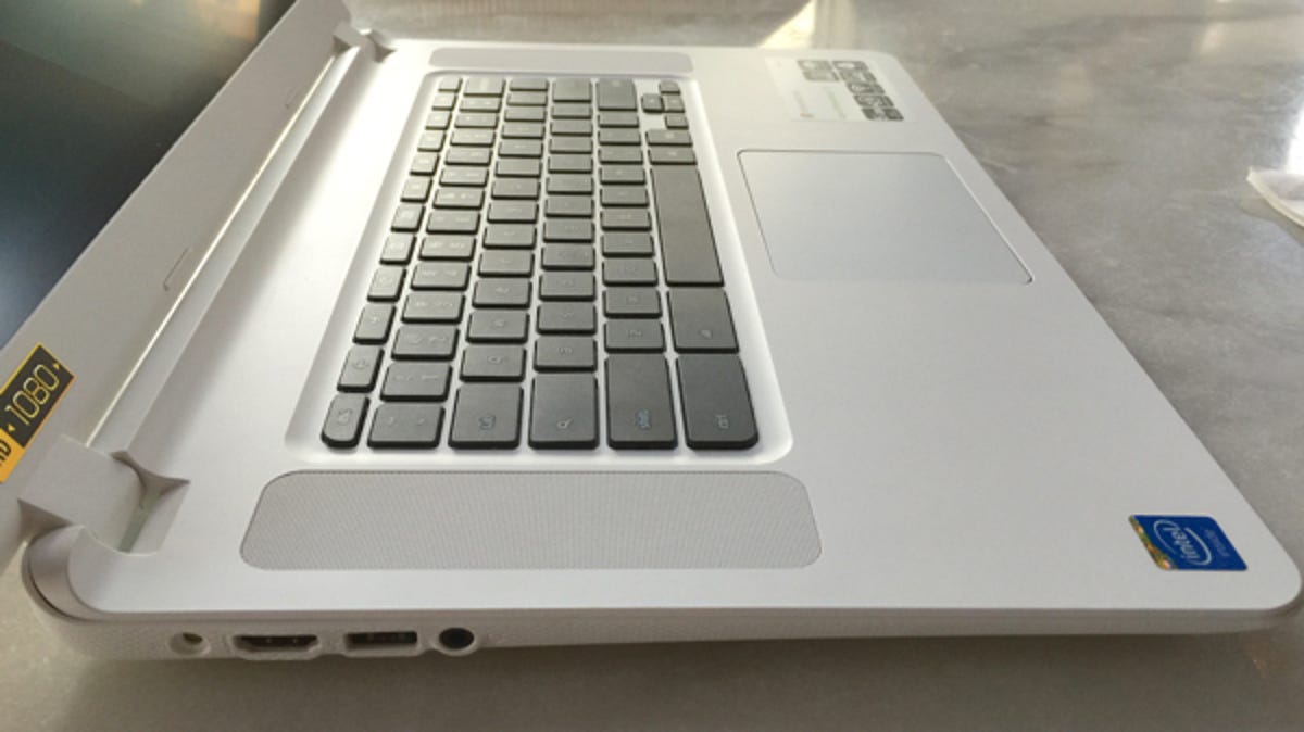 09-chromebook-15-keyboard-side.jpg