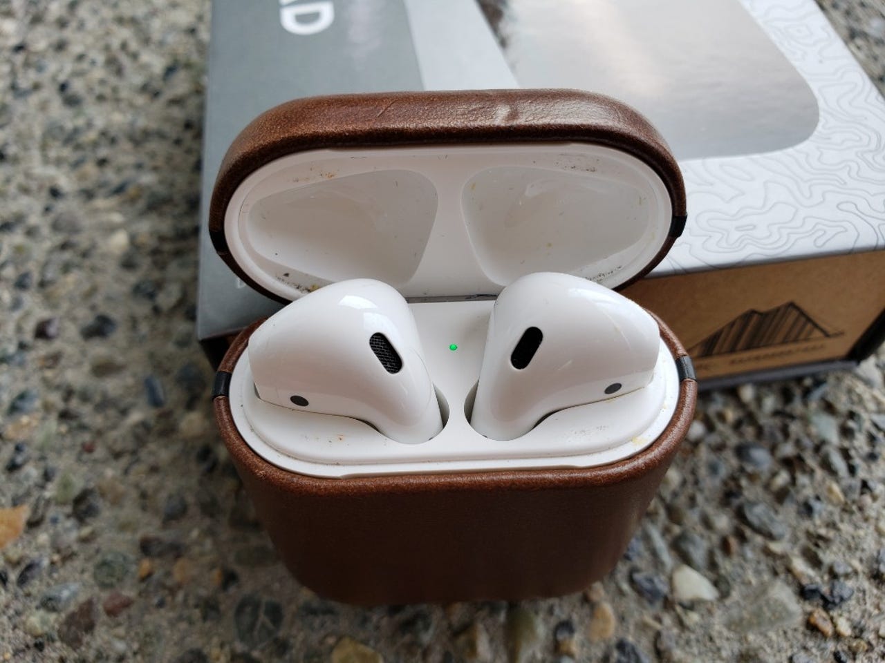 nomad-airpods-case-5.jpg