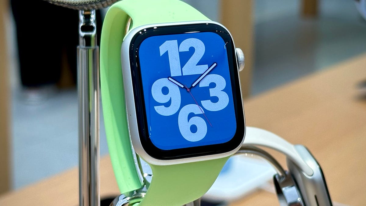 The superb $179 Apple Watch SE (2nd era) deal remains to be accessible at Walmart