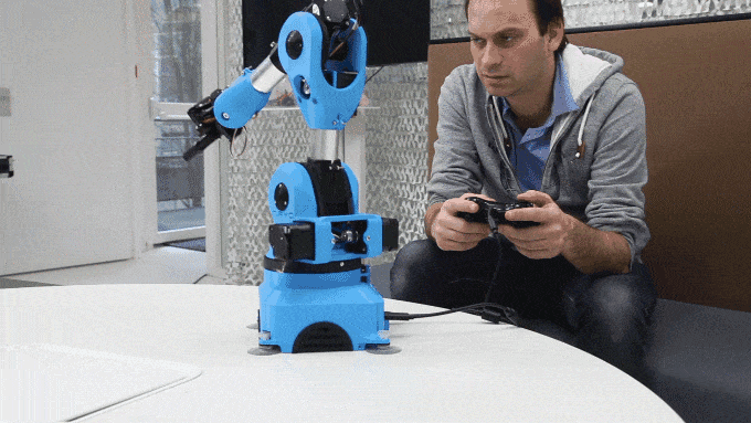 This mini industrial robot costs less than $1k