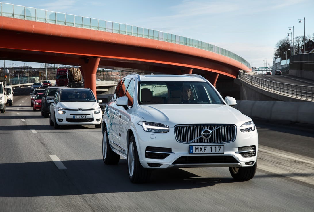 volvo-is-set-to-test-self-driving-cars-on-the-streets-of-london.jpg