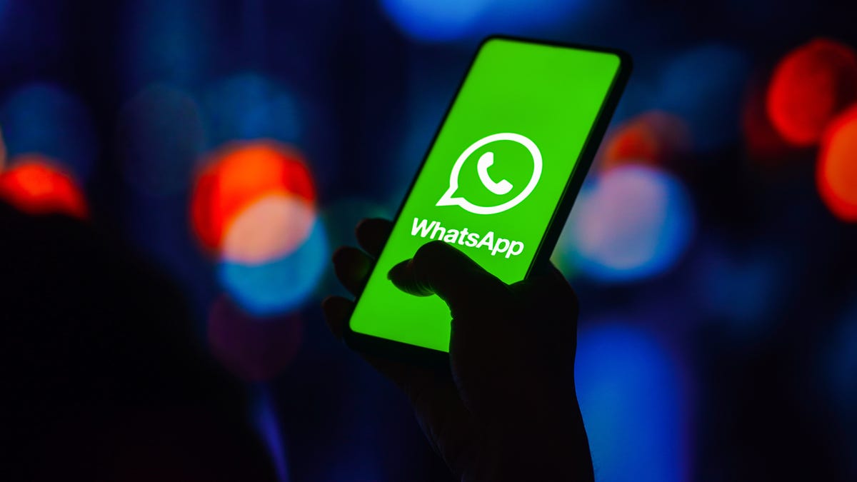 Enhanced iPhone WhatsApp Feature Allows Users to Share Photos and Videos in Original Quality