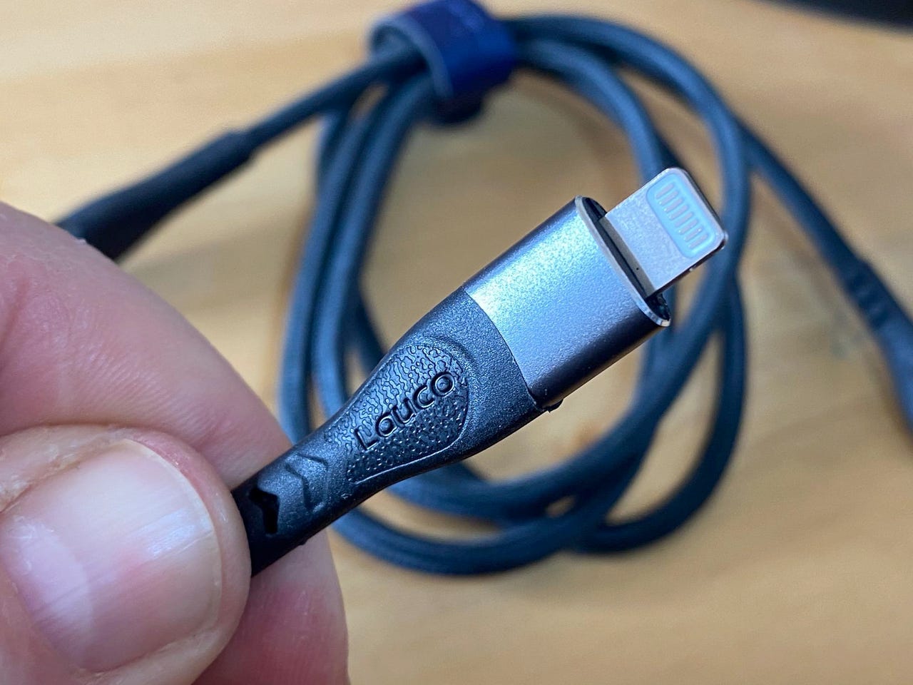 Lauco: The world's toughest cable for your MacBook and iPhone