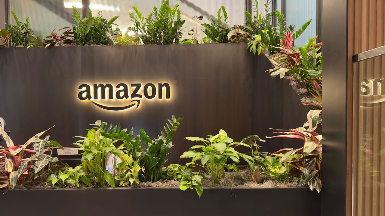 Amazon logo HQ