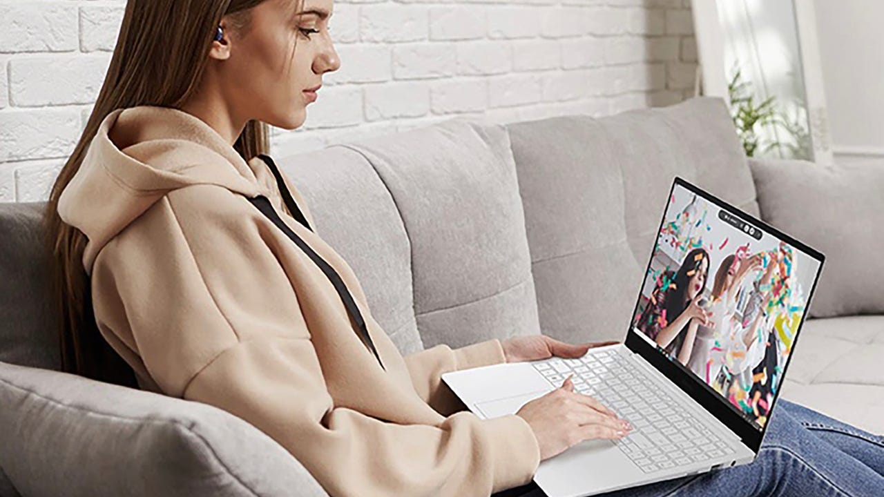 Samsung's 15.6-inch Galaxy Book Pro is down $350