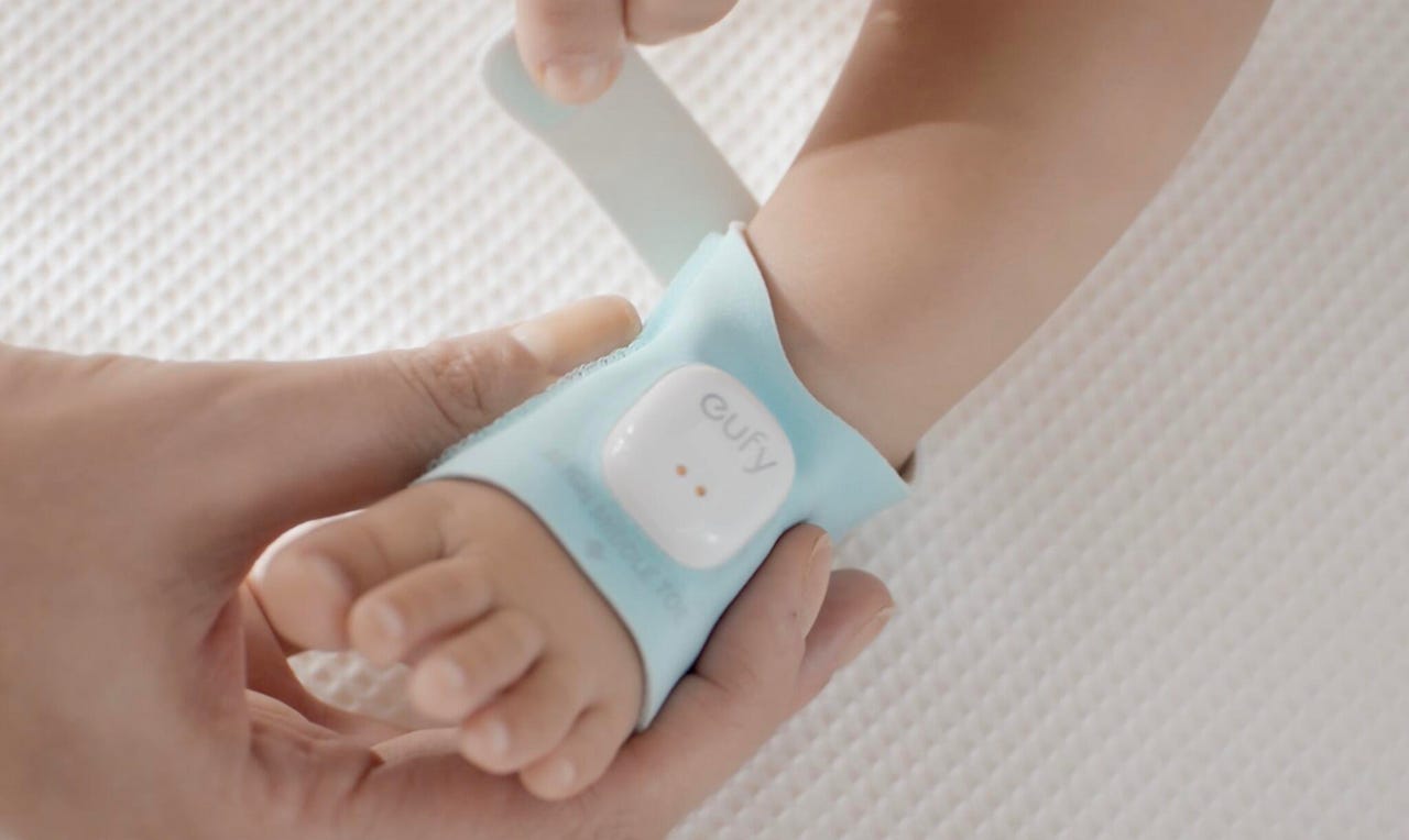 Wearable Smart Sock Baby Sleep Monitor Tracks Infant's O2 Level