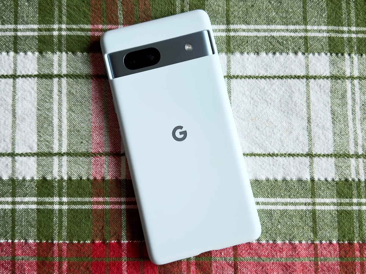 Google's Pixel 7a is a steal for $374 on Cyber Monday